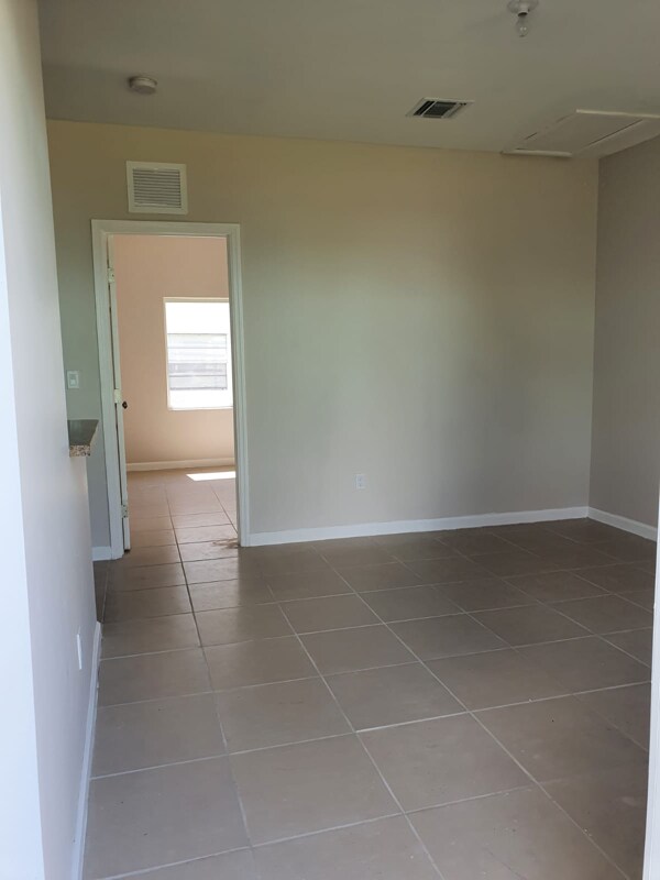 Foto del edificio - 8321 NE Miami Ct