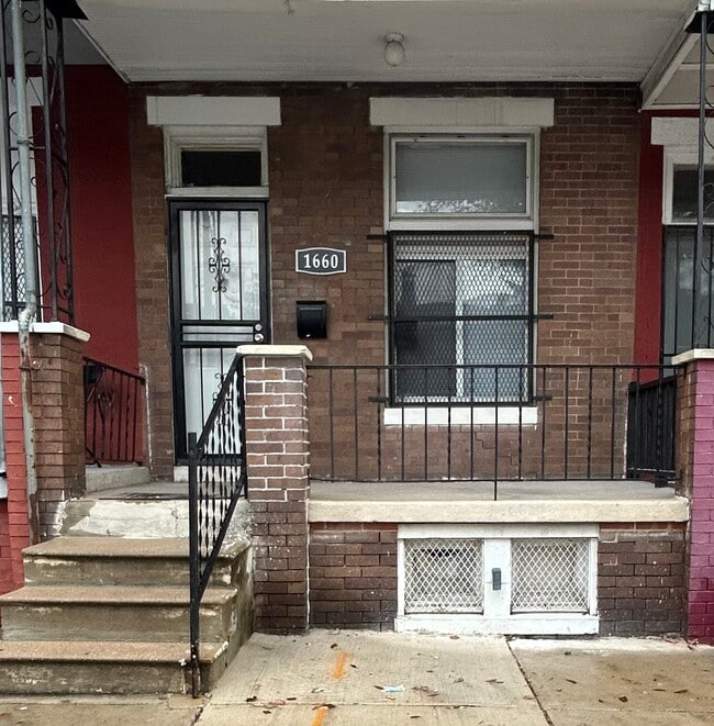 Photo - 1660 Normal Ave Townhome