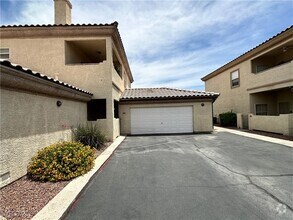 Building Photo - 3604 Monarcas St
