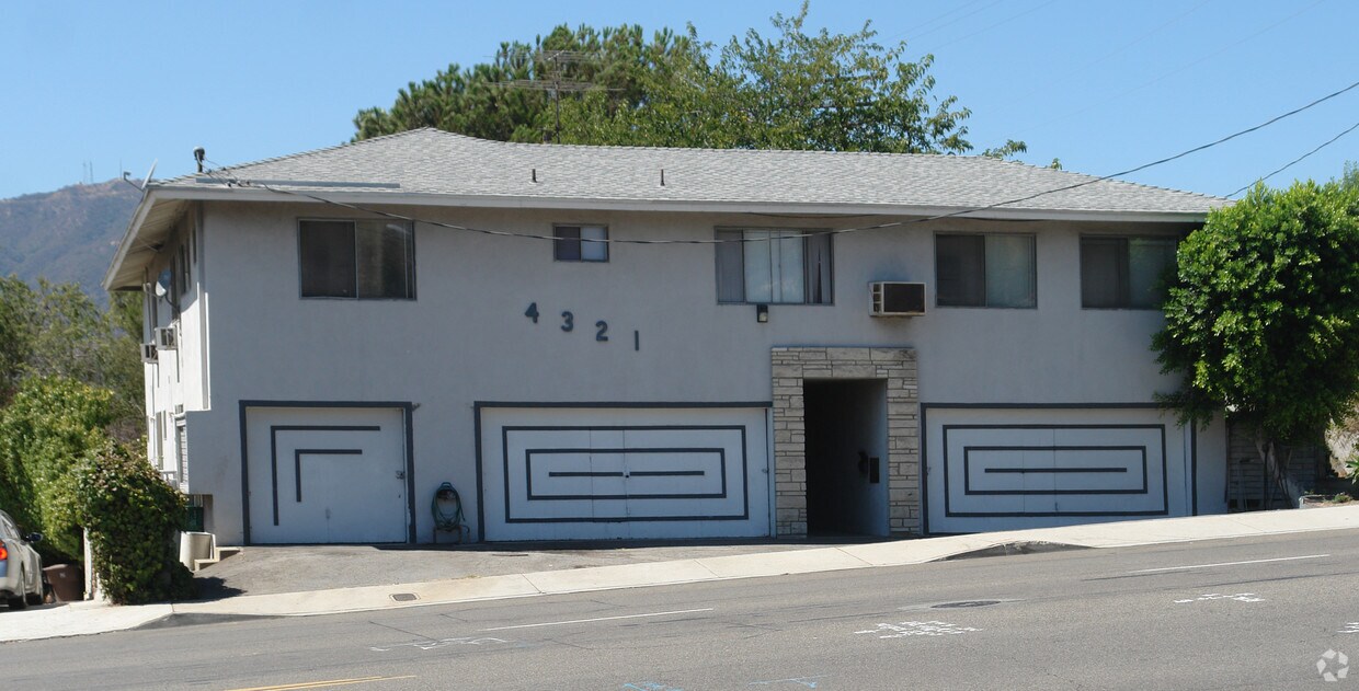 Primary Photo - 4321 Ocean View Blvd