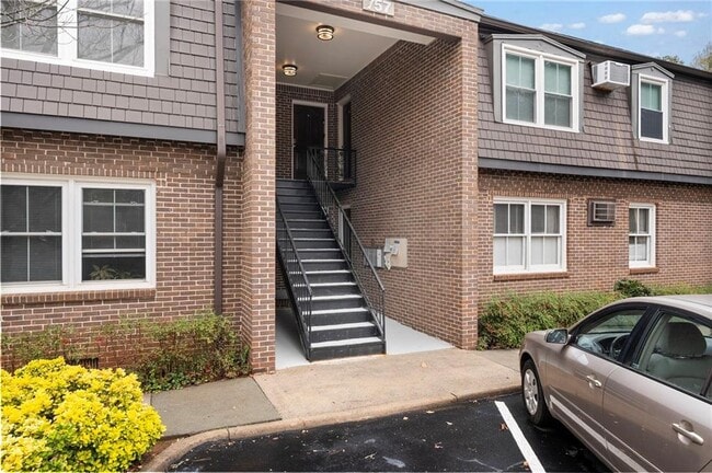 Foto del edificio - 757 Houston Mill Rd NE