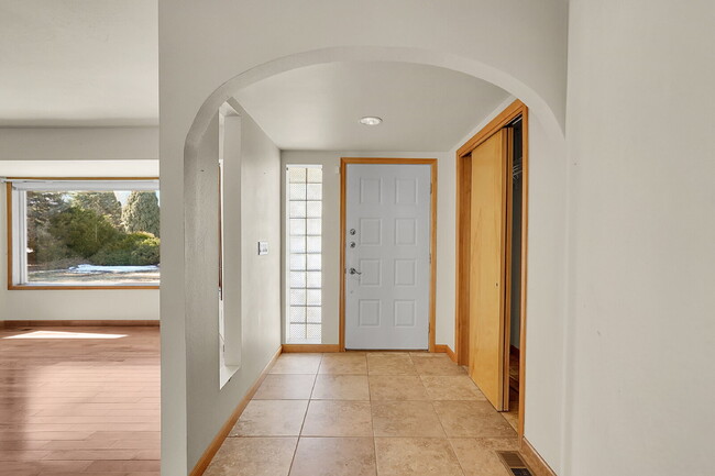 Building Photo - $2,195.95, 3-bed, 2-bed, ranch-style home with a large backyard and $300 off first month's rent