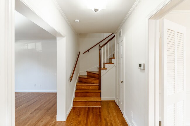 Foto del edificio - 5249 Nebraska Ave NW