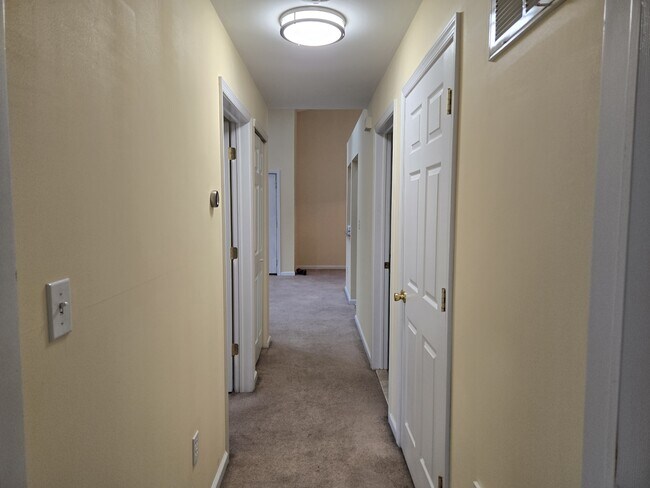 Foto del edificio - 44 Dartmouth Way