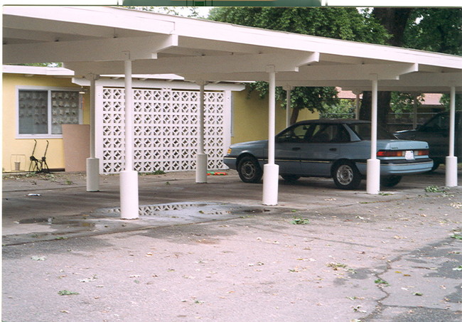 Primary Photo - Anderson Oaks Apartments