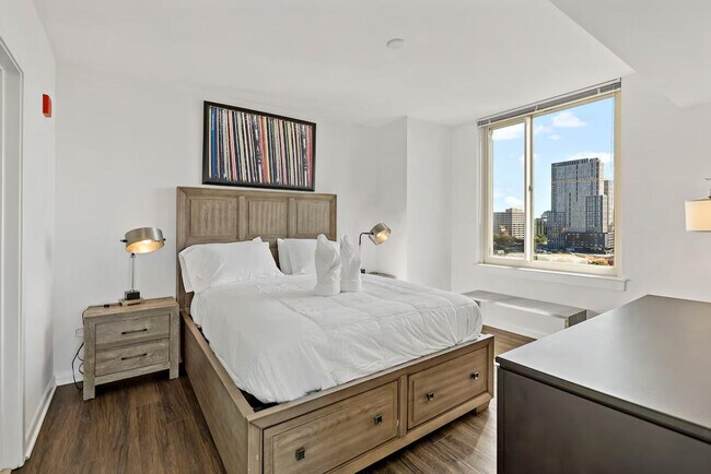 Foto del edificio - 1751 Pinnacle Dr