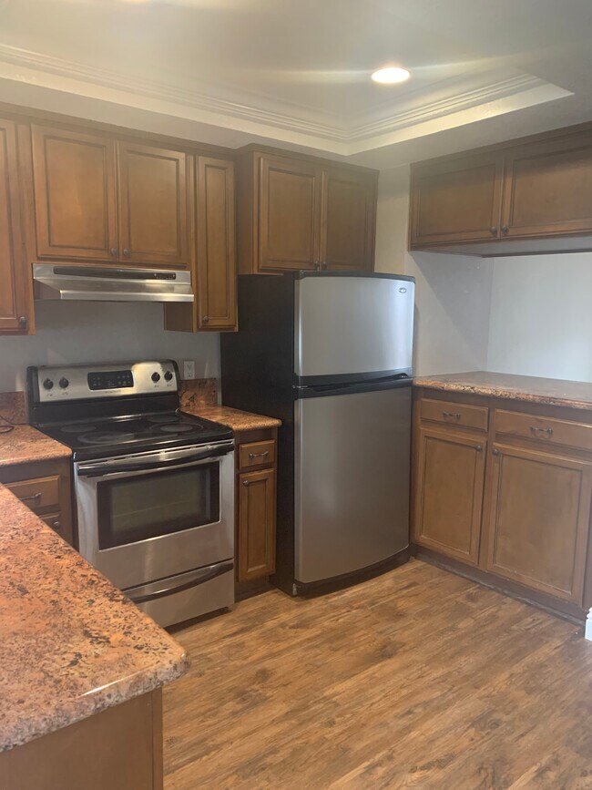 Kitchen - 5075 La Jolla Blvd