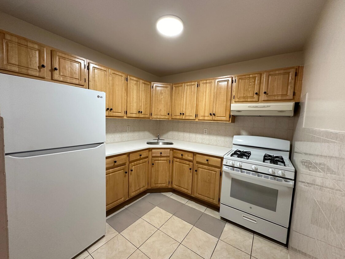 Primary Photo - 50-56 48th St