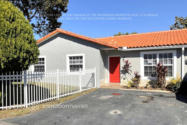 Building Photo - 16850 SW 92nd Ave