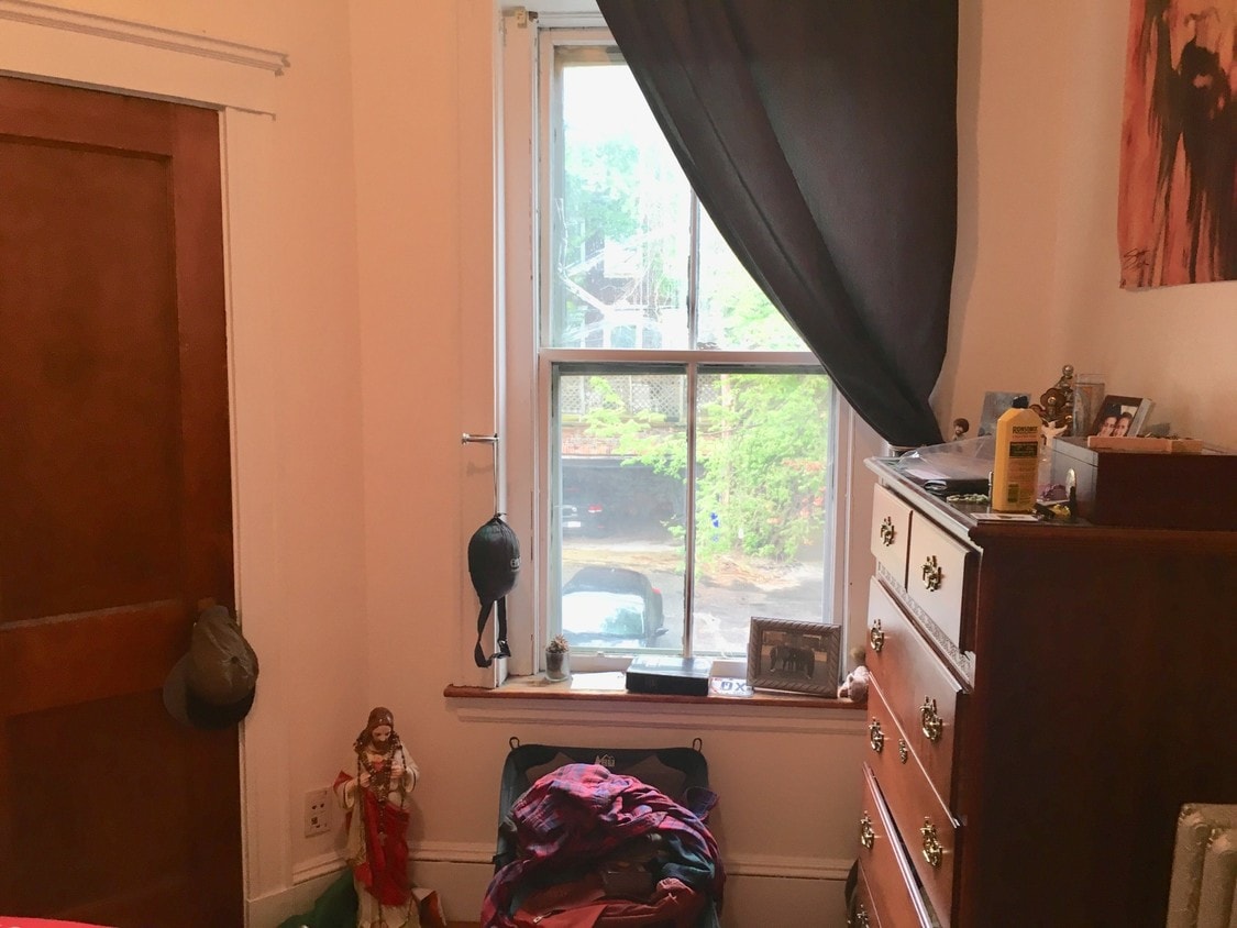 Foto principal - 1677 Beacon St