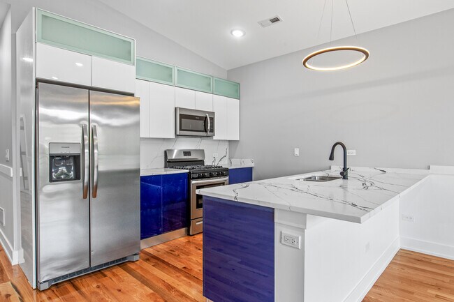 Foto del edificio - 5833 S Calumet Ave