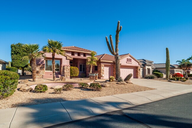 Foto del edificio - 16080 W Desert Winds Dr