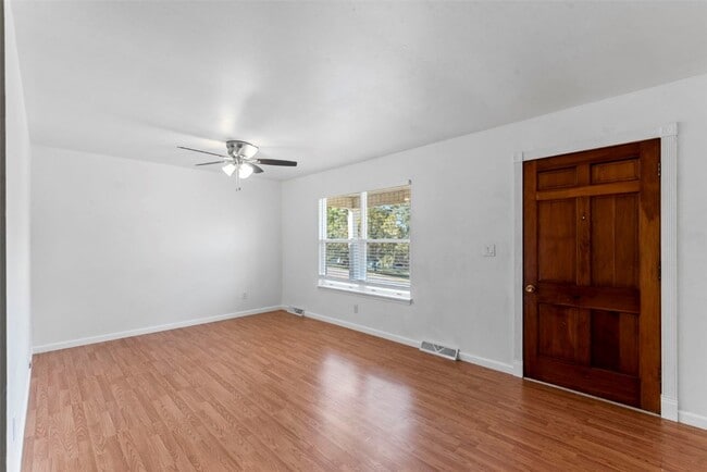 Foto del edificio - 2171 Richardson Rd