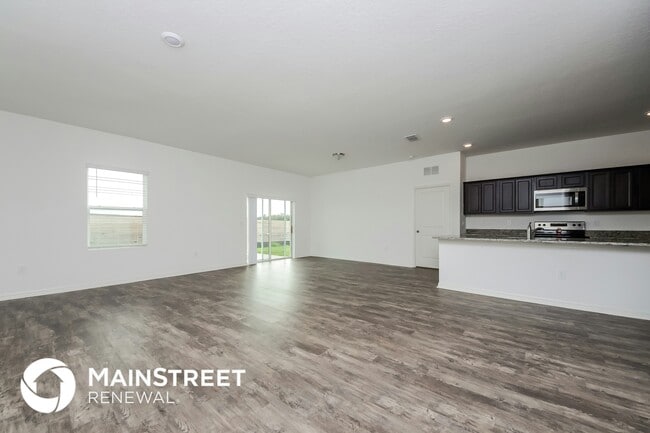 Foto del edificio - 146 Hidden Lk Lp