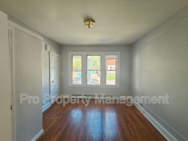 Foto del edificio - 100-100 Anthony St