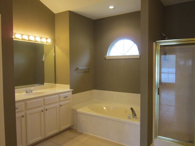 Building Photo - 10321 S Braxton Dr