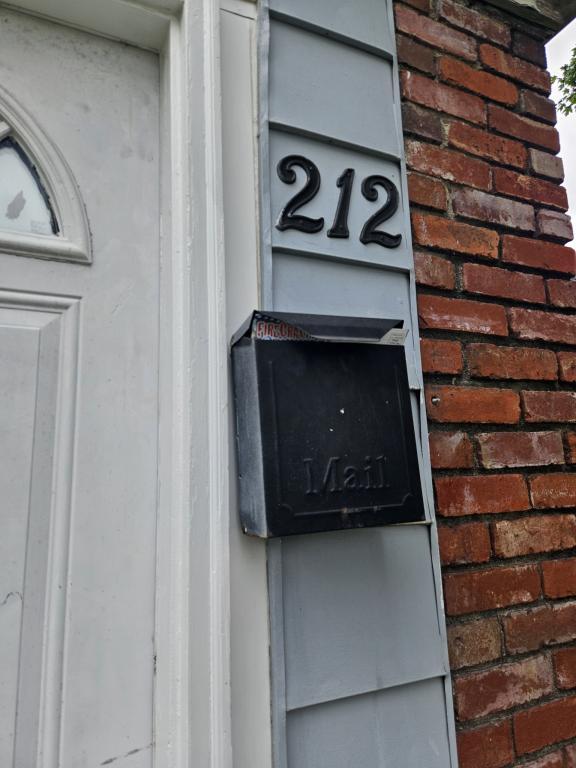 Building Photo - 212 Virginia Ct