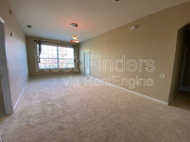 Foto del edificio - 7990 Baymeadows Rd E