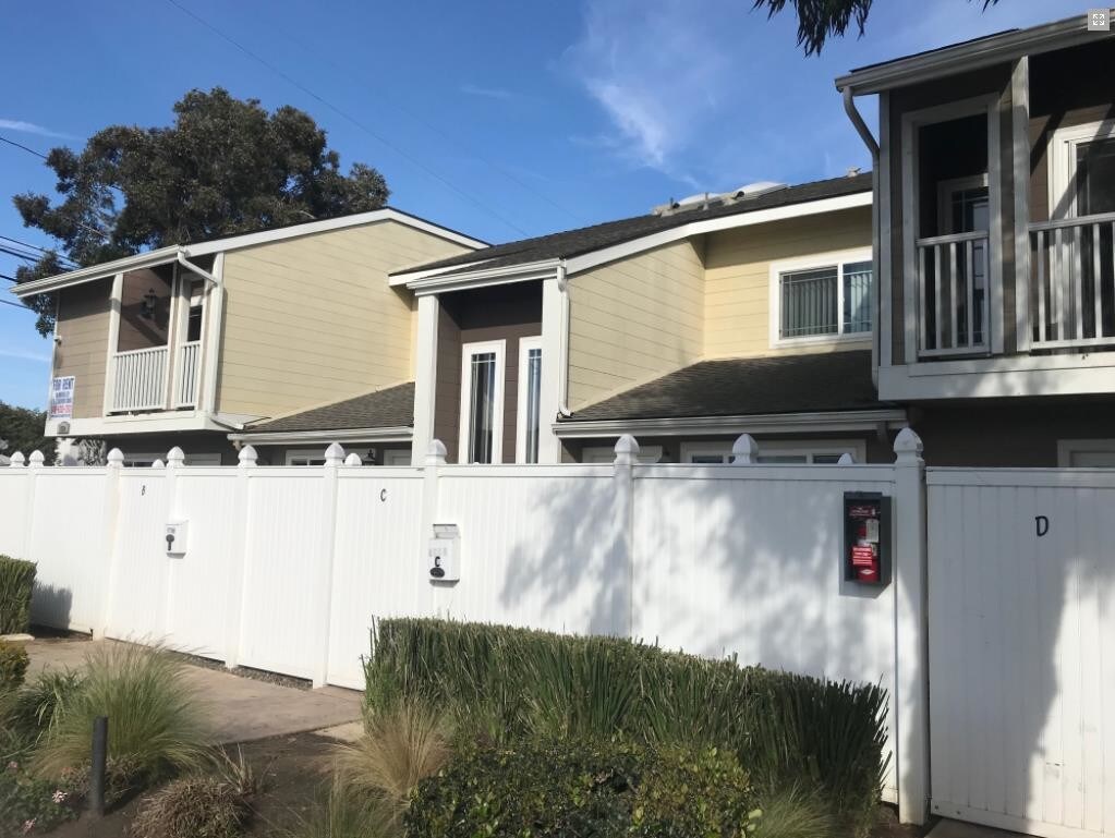 1798 Pomona Ave, Costa Mesa, CA 92627 Apartments Costa Mesa, CA