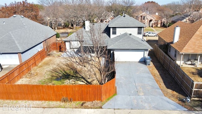 Building Photo - 3 br, 2.5 bath House - 1108 Bayshore St.