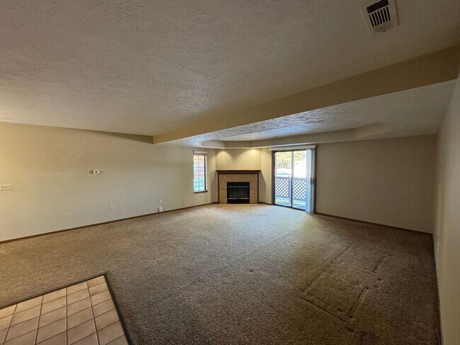 Foto del edificio - 8611 Scenic View Dr-#102