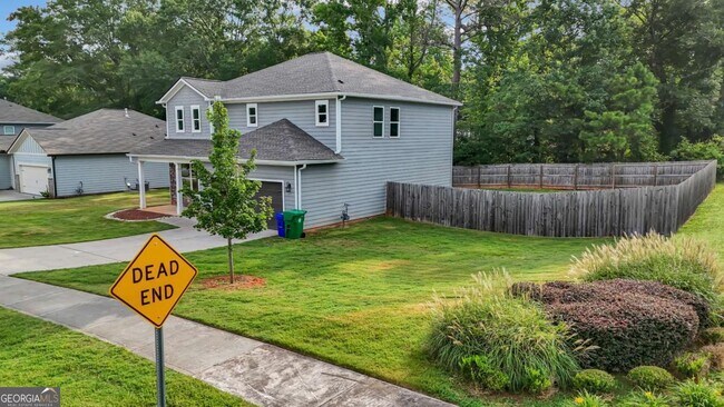 Foto del edificio - 2054 Maplewood Way