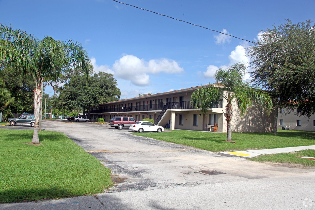 Foto del edificio - Pinellas Apartments