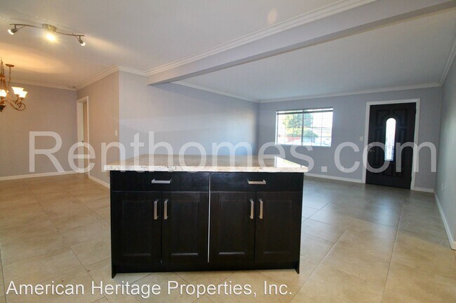 Foto del edificio - 4 br, 2 bath House - 93 E. Paisley Street