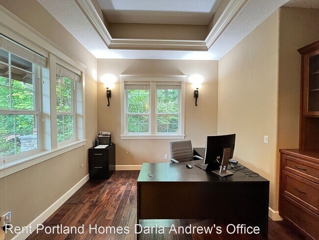 Foto del edificio - 4 br, 3.5 bath House - 8780 NW Irving St