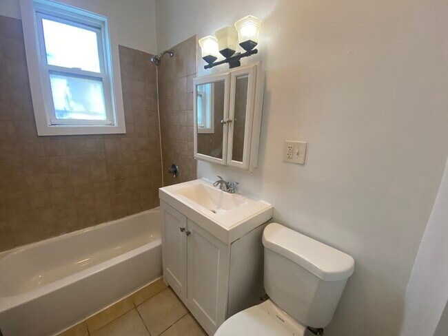 Building Photo - 34 Speedwell St