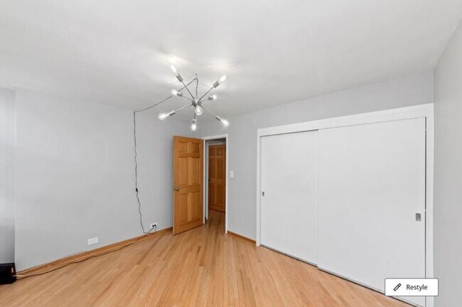 Foto del edificio - 2 bedroom in Chicago IL 60613