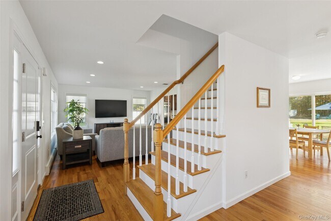 Building Photo - 16 Mastro Ct