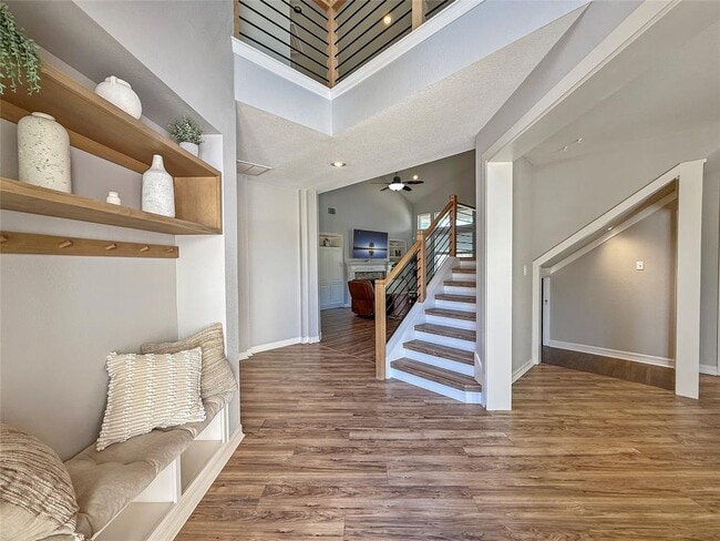 Building Photo - 1005 Overlook Bend