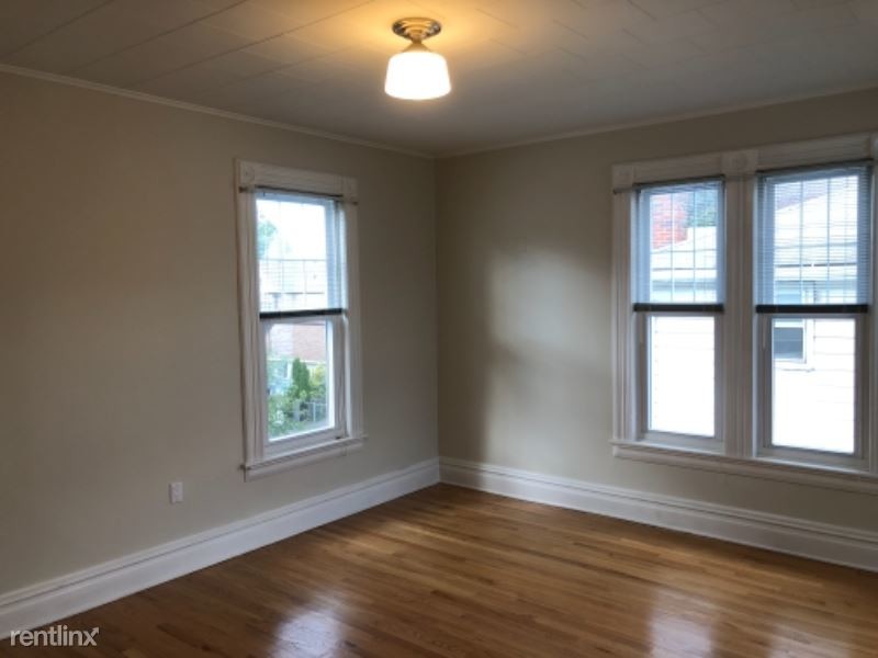 Primary Photo - 162 Chestnut St