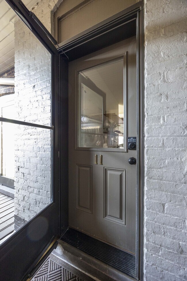 Foto del edificio - 2472 Overlook Rd