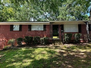 Building Photo - 1009 Rosedale Dr