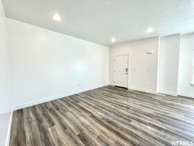 Foto principal - 899 N 1120 E