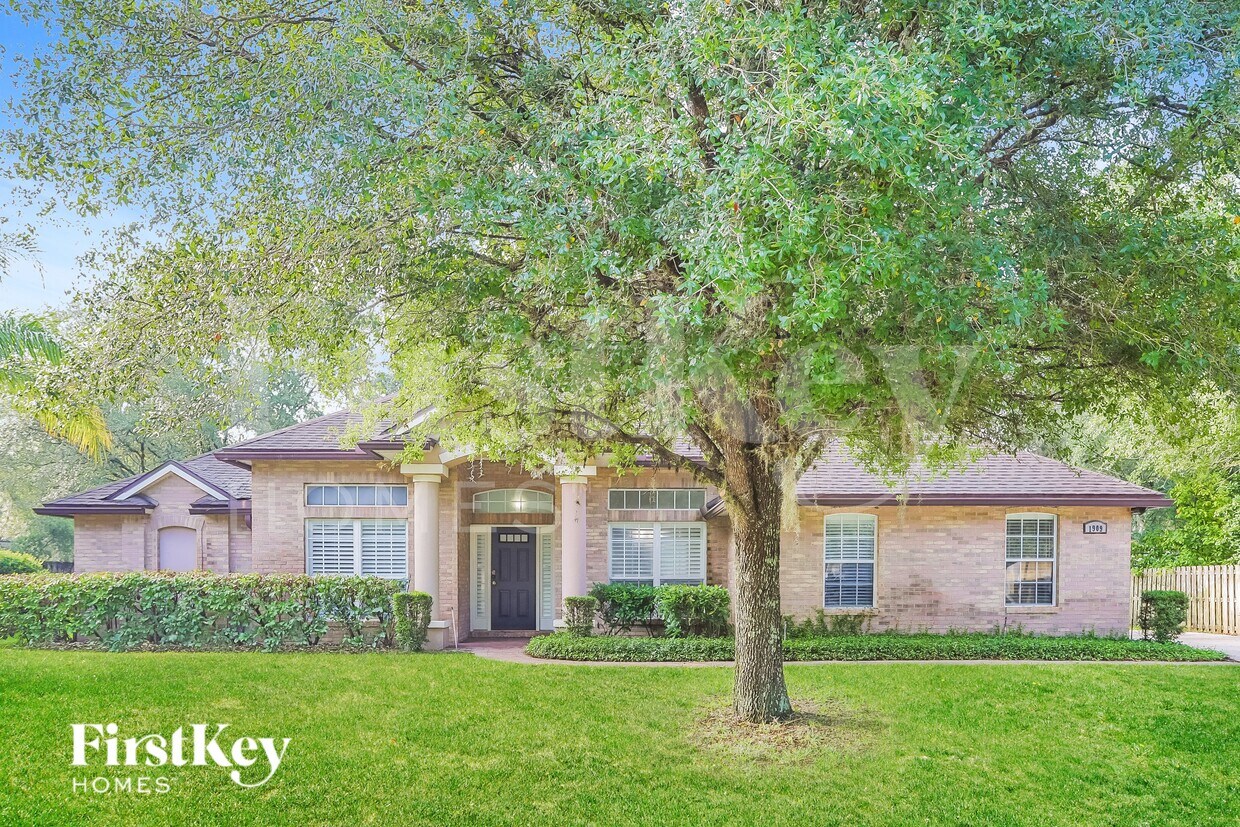 Foto principal - 1909 Holly Oak Dr