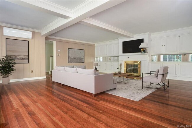 Foto del edificio - 4 Copeland Dr