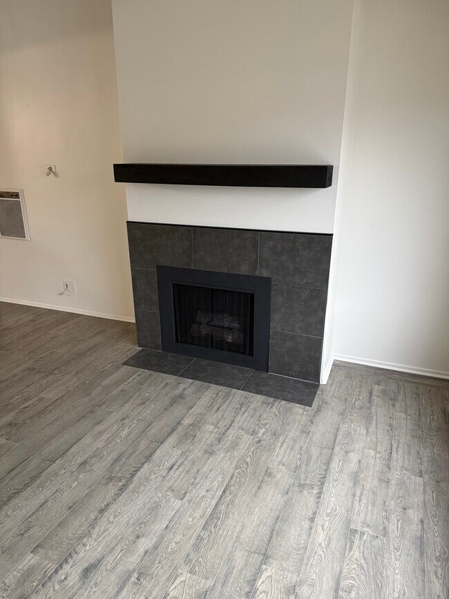 Foto del edificio - 927 W 19th St