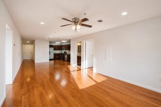 Building Photo - 135 38th St