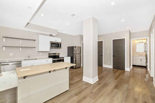 Foto del edificio - 204 Broadway St