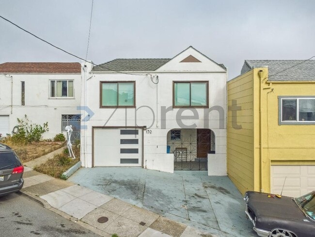 Building Photo - Unit
