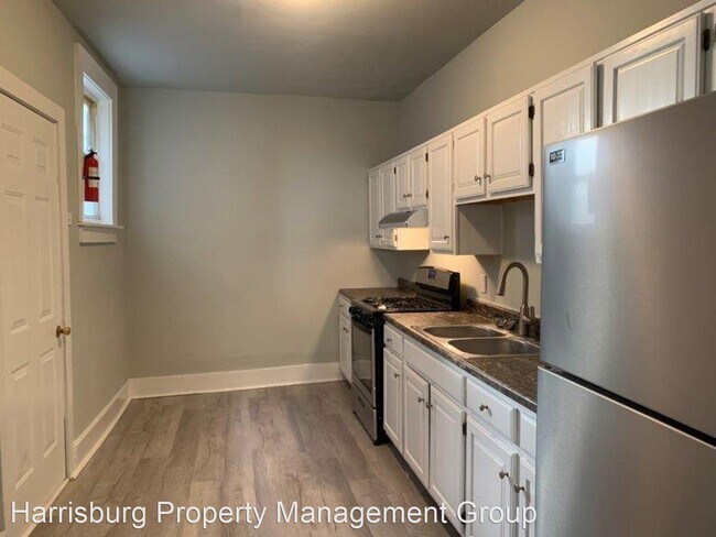 Building Photo - 4 br, 1 bath House - 323 Peffer St