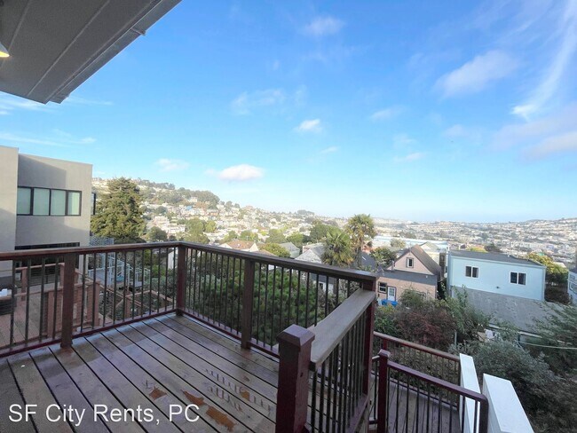 Foto del edificio - 3 br, 2 bath House - 173 Hamerton Ave.