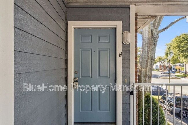 Building Photo - 5461 Lake Margaret Dr