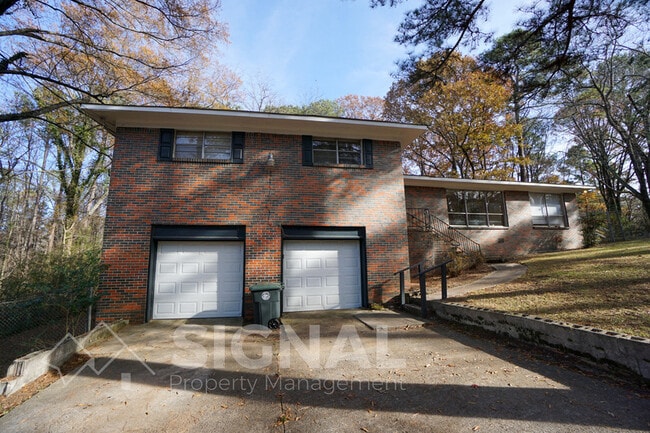 Building Photo - 1045 Walker Ave