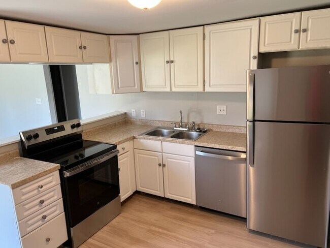 Foto del edificio - 311 Burke Ave