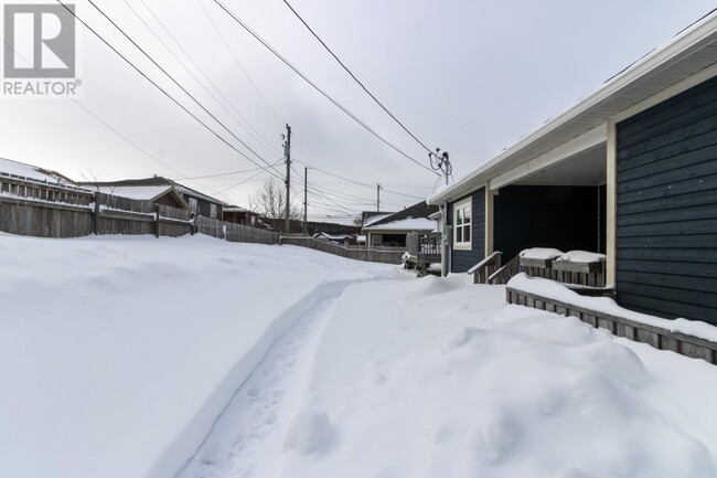 Building Photo - 19 Galaxy Crescent