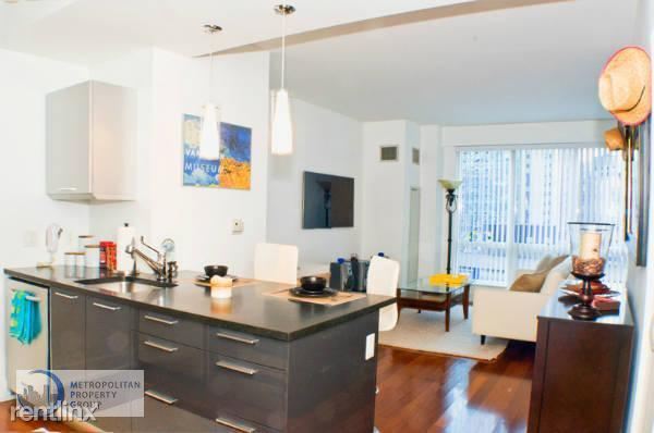 Foto principal - 340 W 42nd St